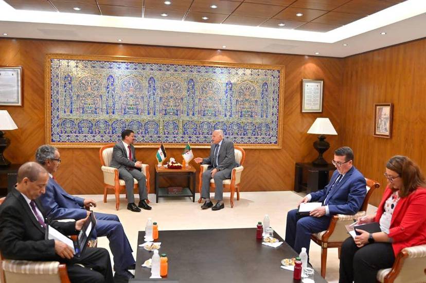 Mr. Attaf receives his counterpart of the Sahrawi Arab Democratic Republic